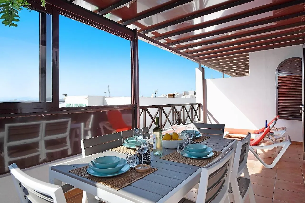 Apartamentos La Estrella III Playa Blanca  Spain